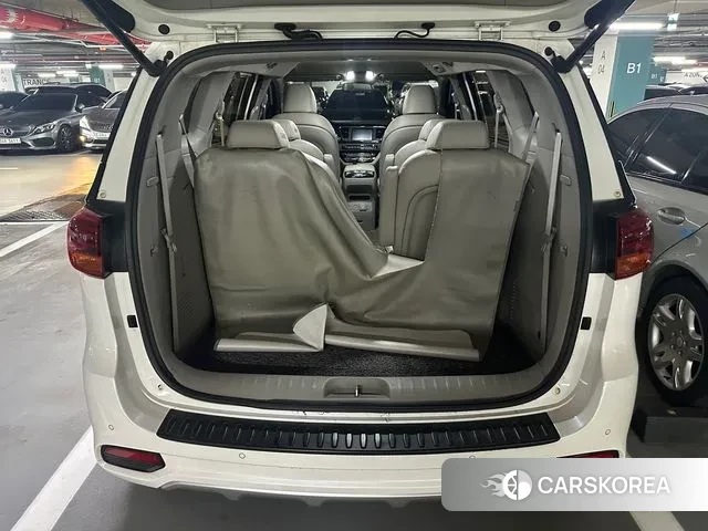 Kia The New Carnival id 2981716 из Кореи 7