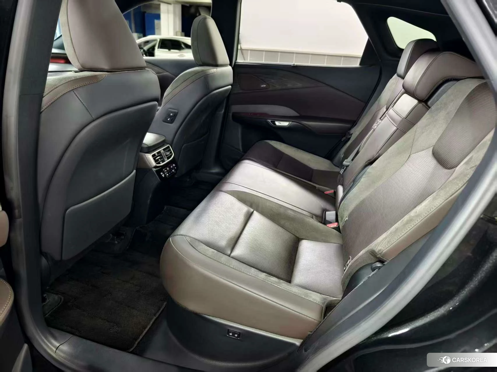 Lexus RX PHEV id 4420427 из Китая 7