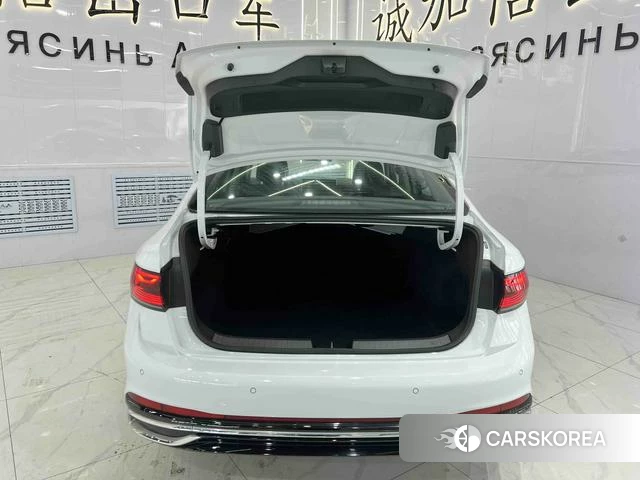 Volkswagen Sagitar id 4314360 из Китая 7