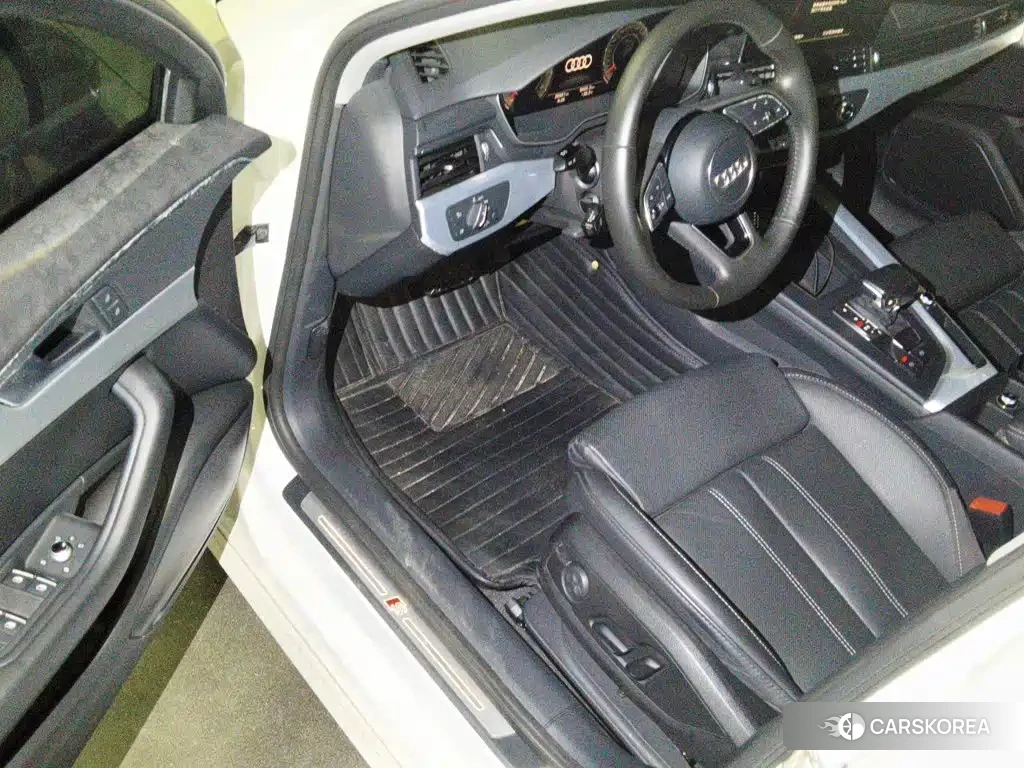 Audi A4L id 4679957 из Китая 7