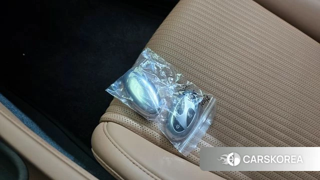 Hyundai Grandeur Hybrid (GN7) id 4400914 из Кореи 7