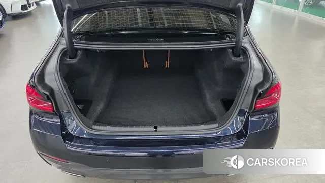 BMW 5 Series (G30) id 3670765 из Кореи 7