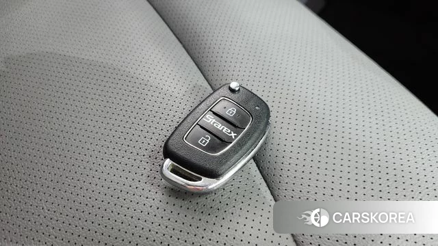 Hyundai The New Grand Starex id 4389527 из Кореи 7