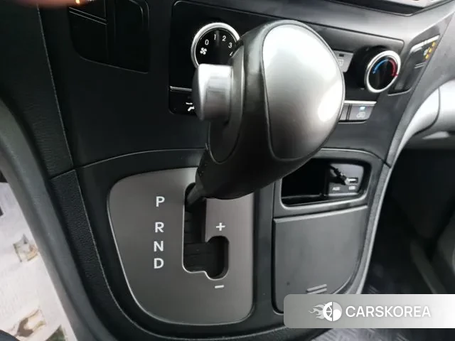 Hyundai The New Grand Starex id 2249855 из Кореи 7