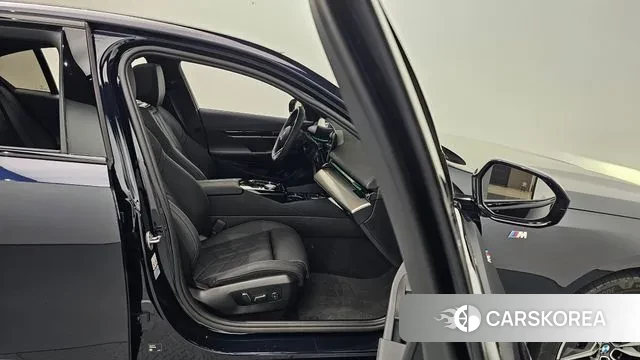 BMW 5 Series (G60) id 3026654 из Кореи 7