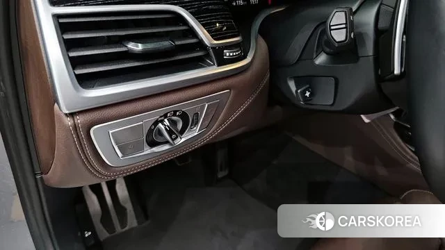 BMW 7 Series (G11) id 3011763 из Кореи 7