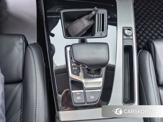Audi Q5L id 4276922 из Китая 7