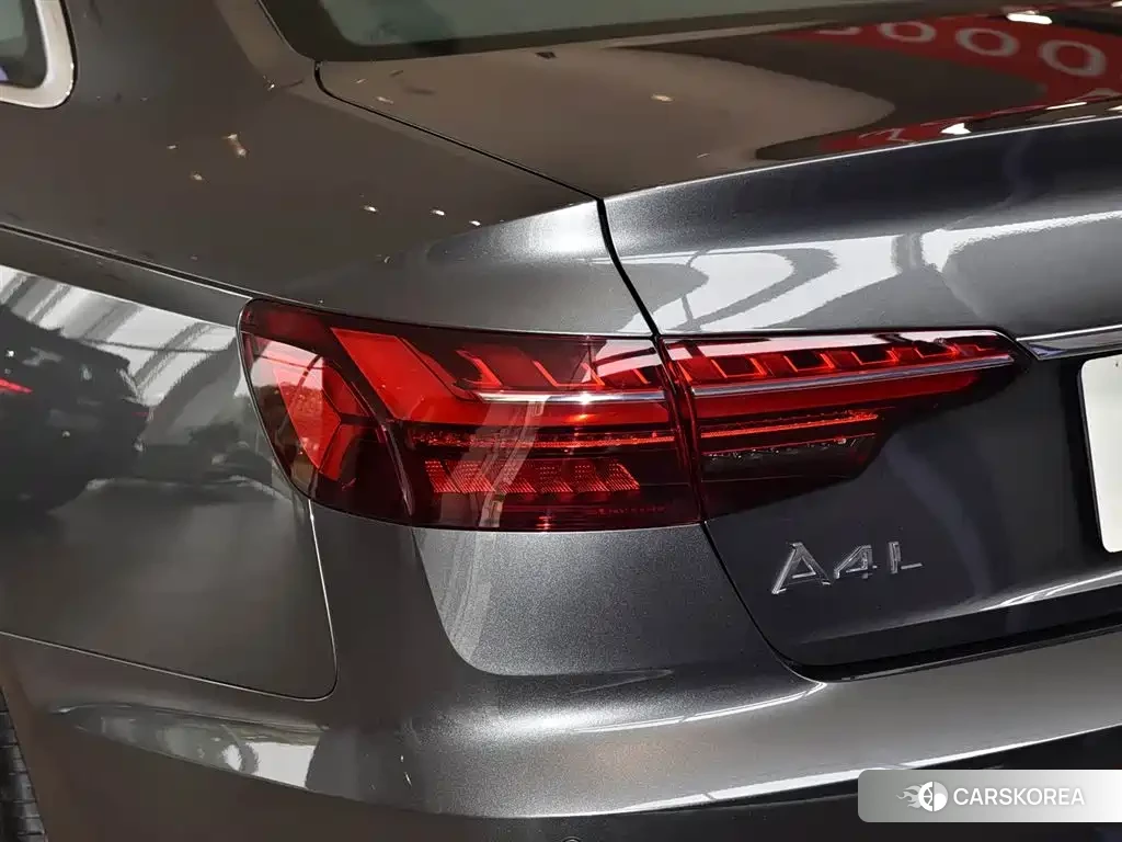 Audi A4L id 4600469 из Китая 7