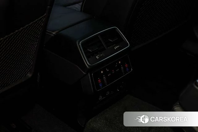 Audi A7L id 4256884 из Китая 7