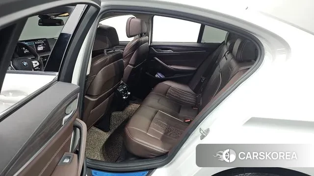 BMW 5 Series (G30) id 3626354 из Кореи 7