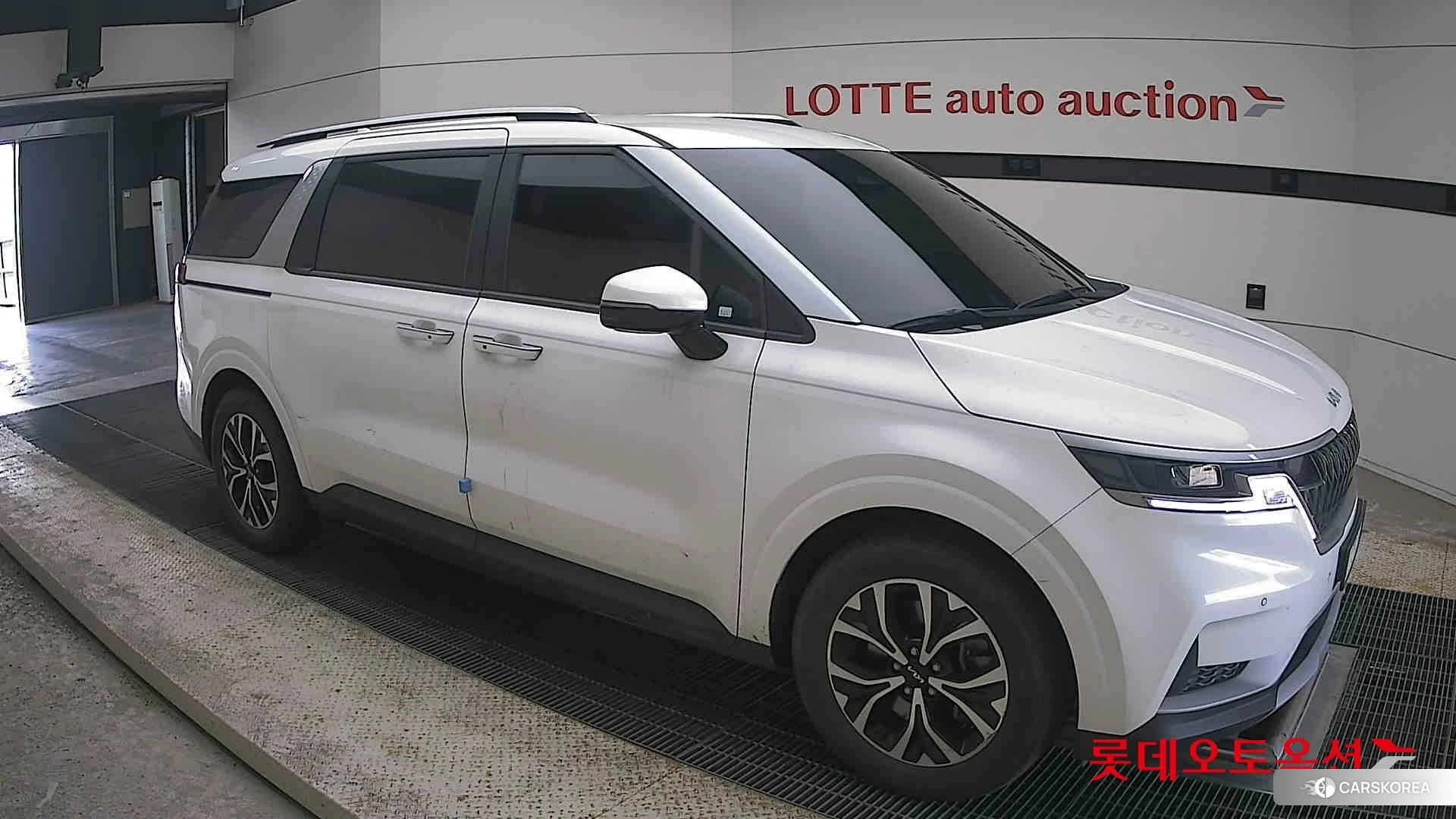 Kia Carnival id 4498422 из Кореи 7