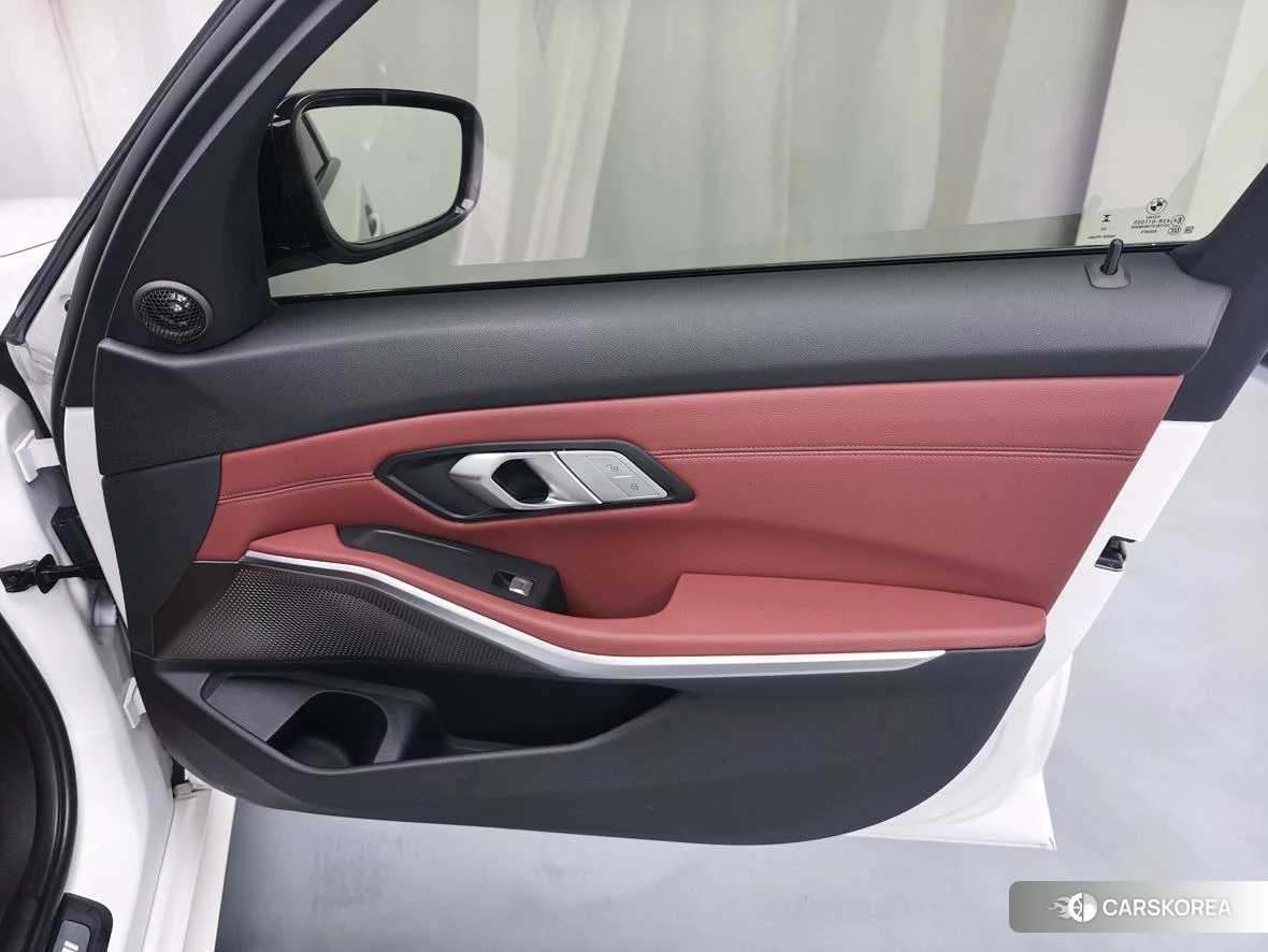 BMW 3 series id 4454276 из Китая 7