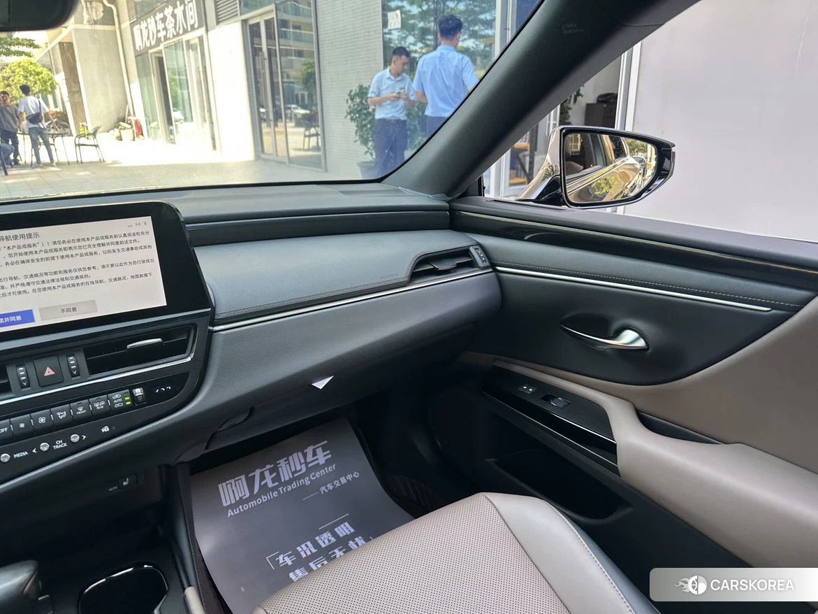 Lexus ES id 4479266 из Китая 7