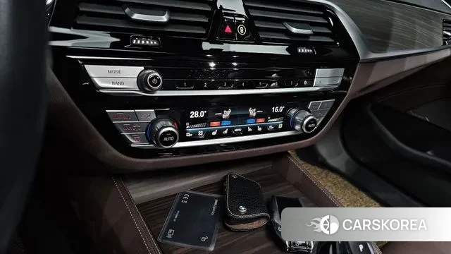 BMW 5 Series (G30) id 3697097 из Кореи 7