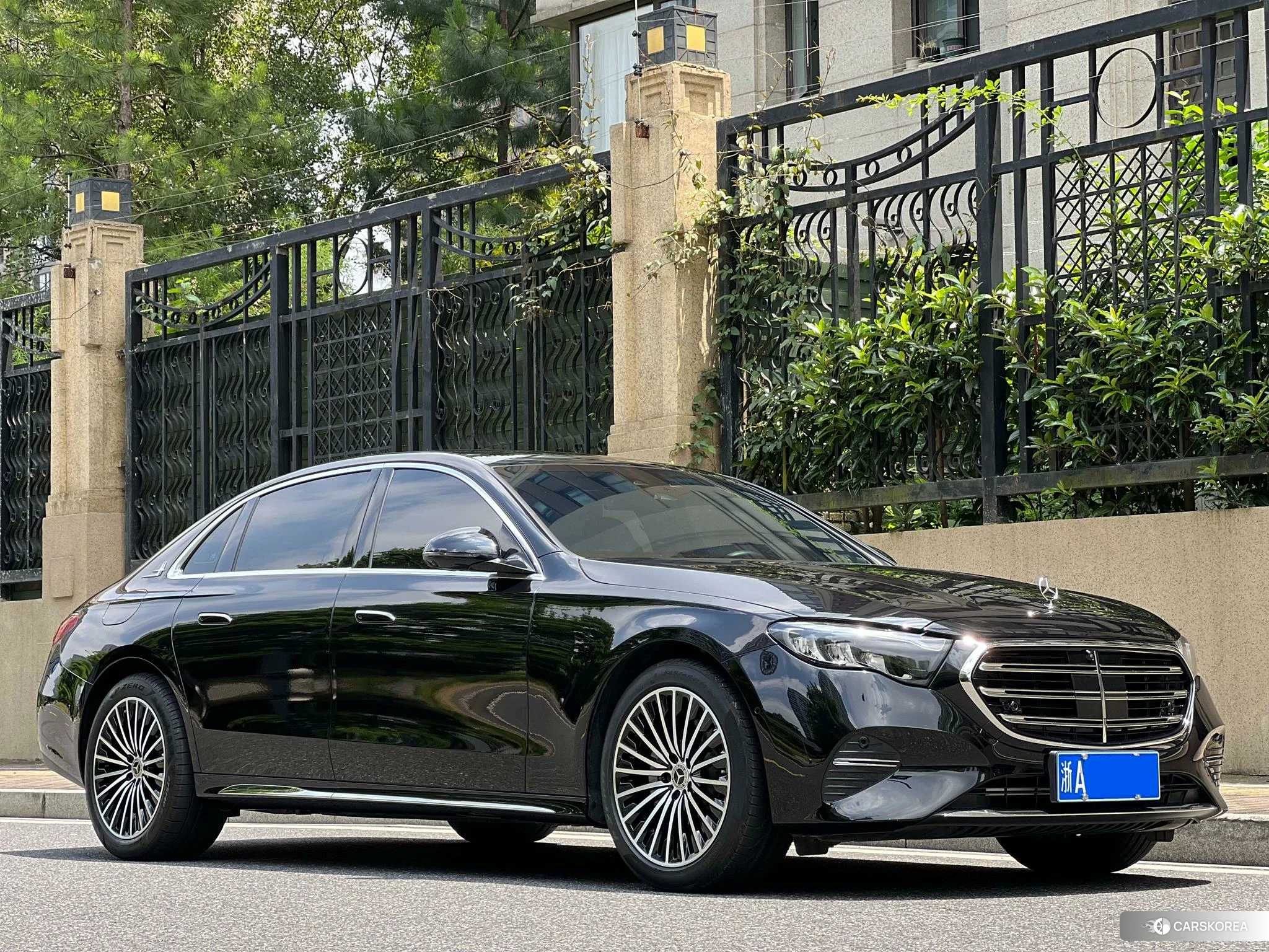 Mercedes-Benz E-class id 4455444 из Китая 7