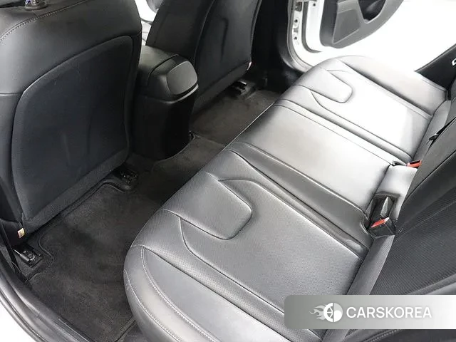 Hyundai Avante Hybrid (CN7) id 3787859 из Кореи 7