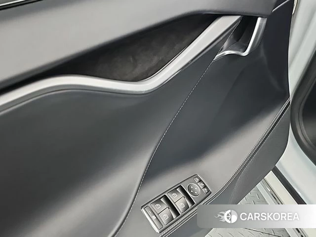 Tesla Model S id 4424404 из Кореи 7