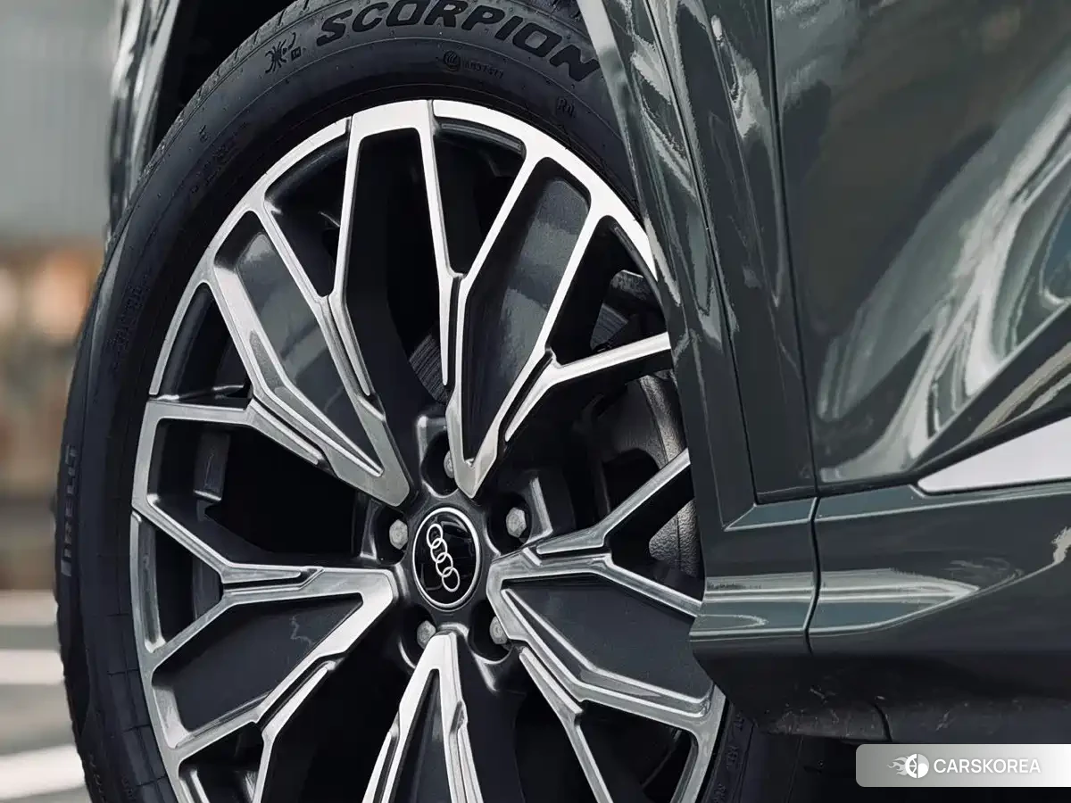 Audi Q5L id 4685948 из Китая 7