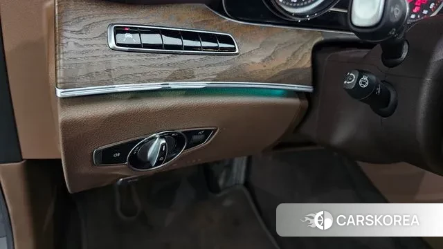Mercedes-Benz E-Class W213 id 3494430 из Кореи 7