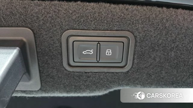 Audi A8 (D5) id 4880333 из Кореи 7
