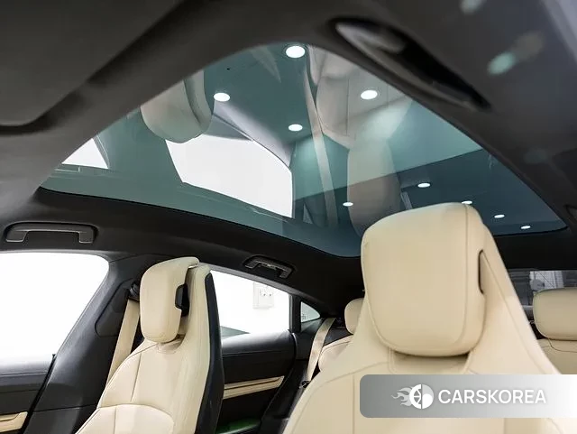 Porsche Taycan id 3365686 из Кореи 7