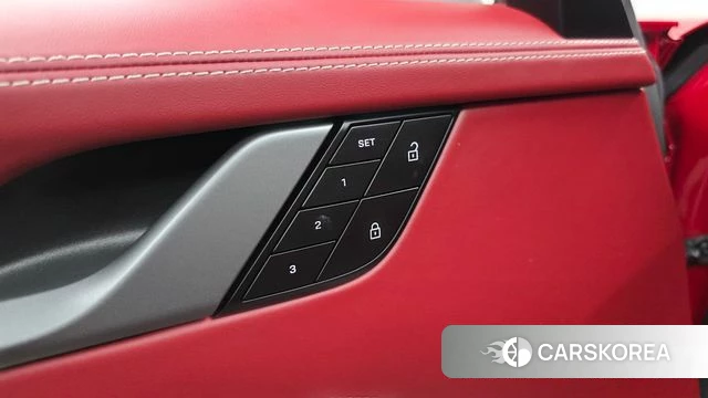 Porsche 911(992) id 4899200 из Кореи 7