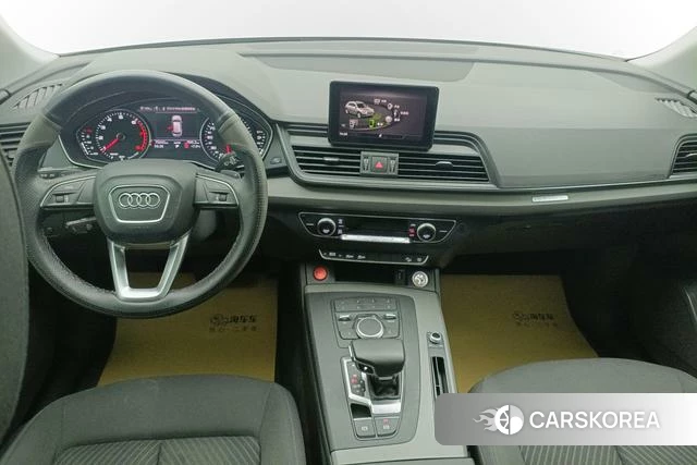 Audi Q5L id 3782653 из Китая 7