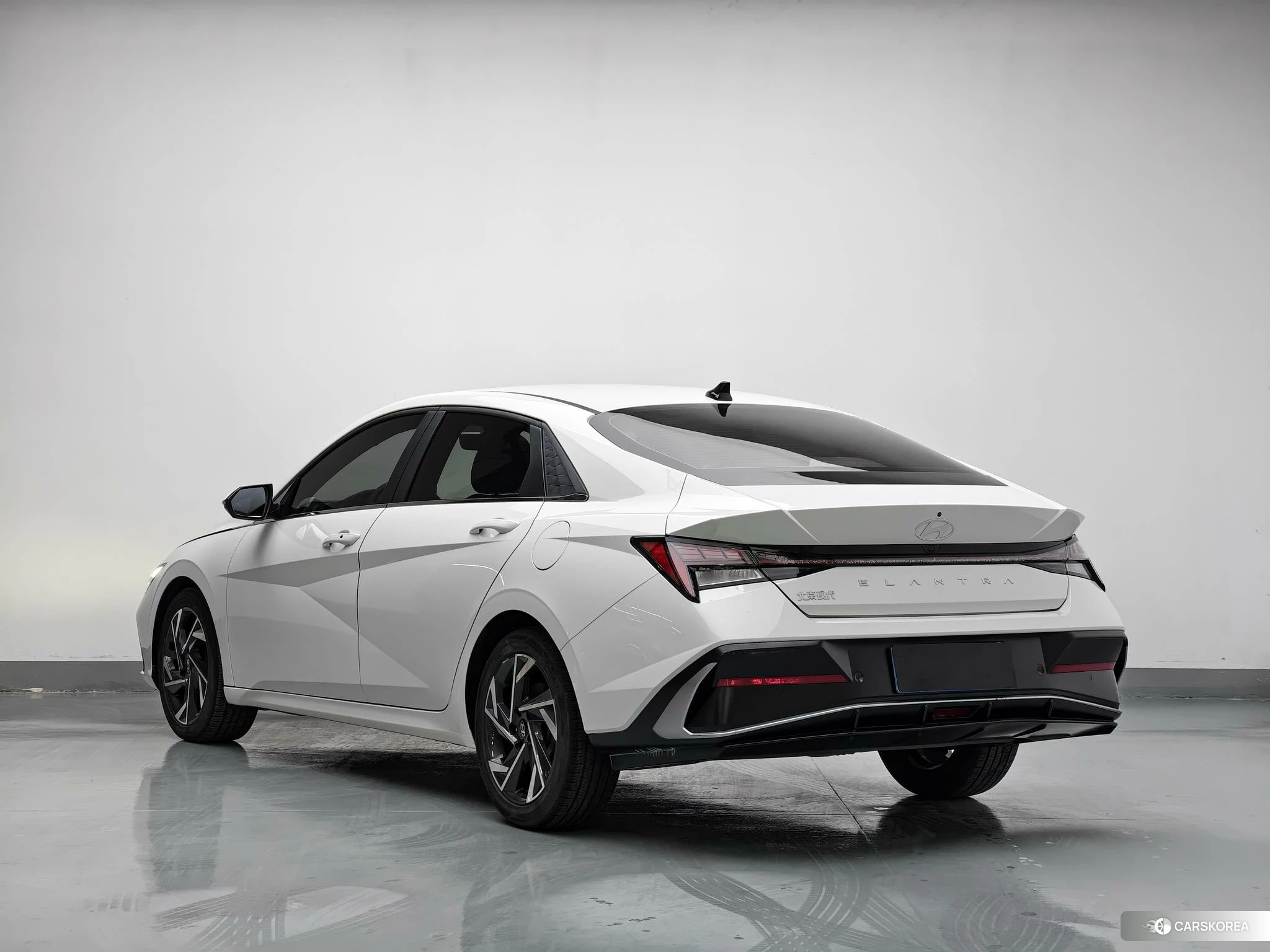 Hyundai Elantra id 4420394 из Китая 7
