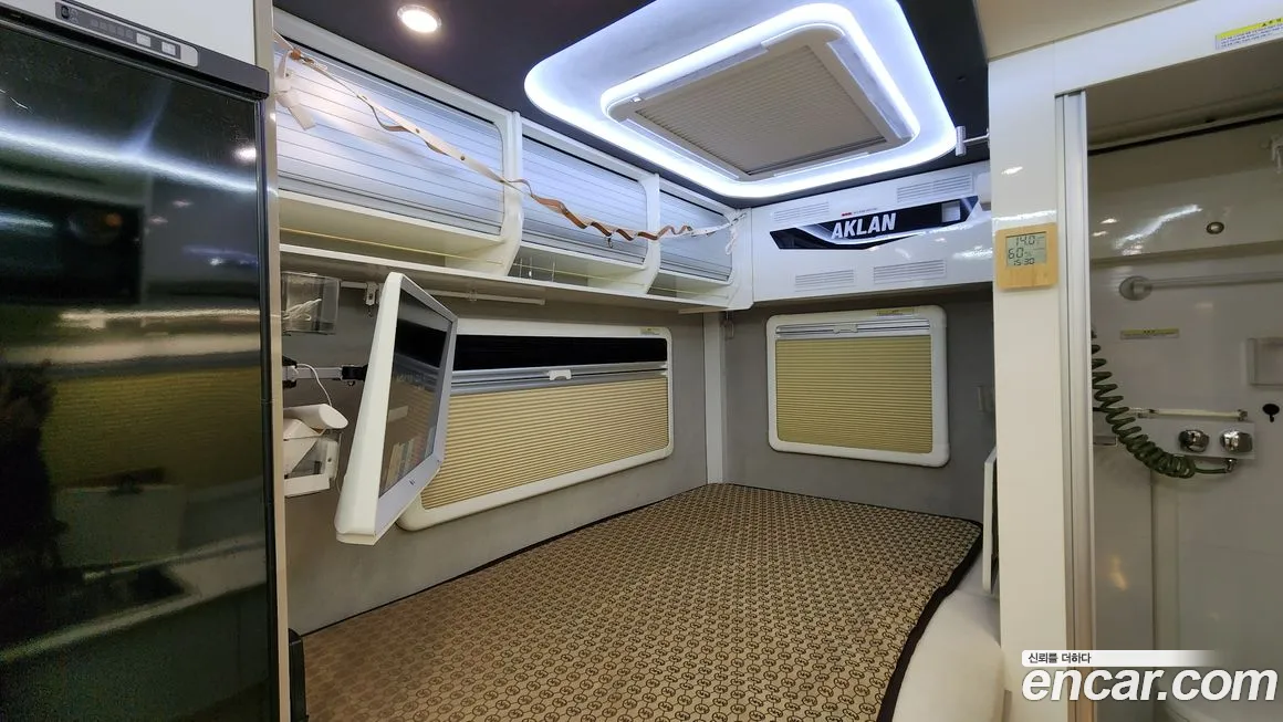 Hyundai Staria id 945802 из Кореи 7