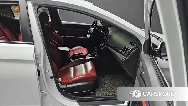 Hyundai Avante AD id 2966793 из Кореи 7