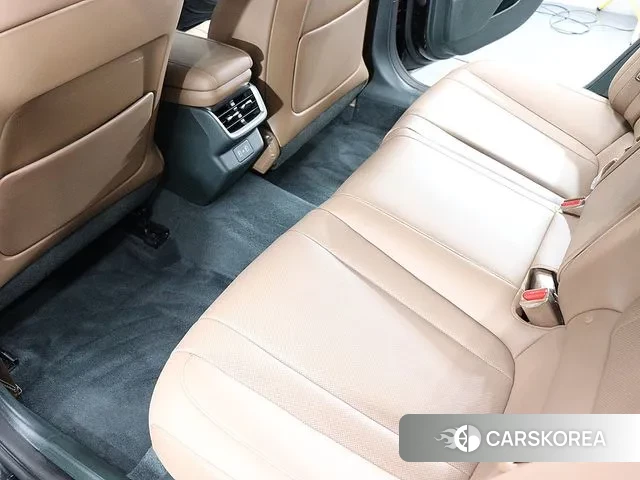 Hyundai Grandeur (GN7) id 3599660 из Кореи 7