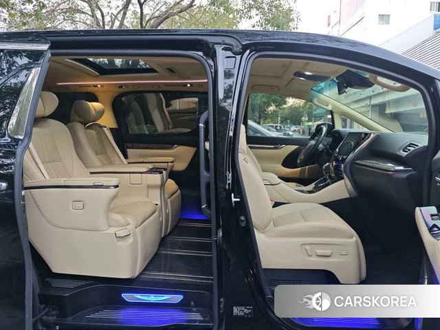 Toyota Elfa id 4333453 из Китая 7