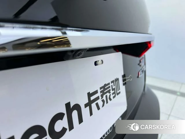 Audi A6L id 4335778 из Китая 7
