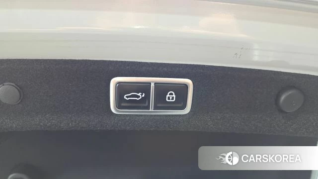 Hyundai Grandeur Hybrid (GN7) id 4315884 из Кореи 7