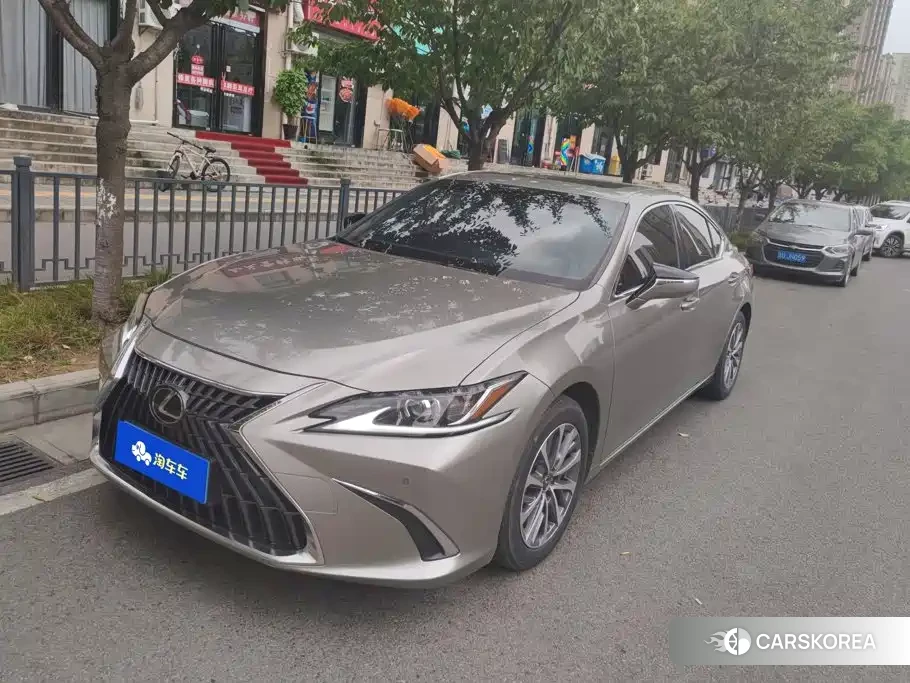 Lexus ES id 4600529 из Китая 7