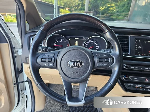Kia The New Carnival id 4483334 из Кореи 7