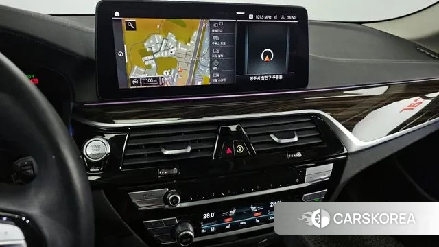 BMW 5 Series (G30) id 3412112 из Кореи 7