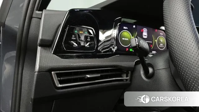 Volkswagen Golf 8th Generation id 2915115 из Кореи 7