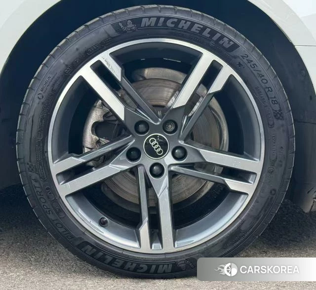 Audi A4L id 4297805 из Китая 7