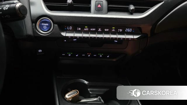 Lexus UX250h id 4325442 из Кореи 7