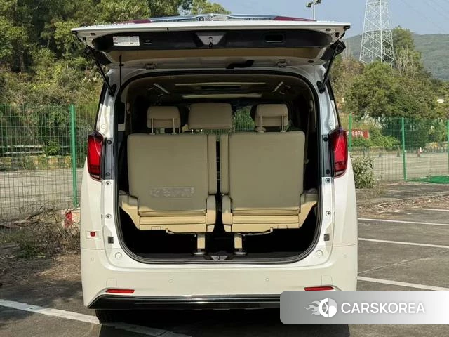Toyota Elfa id 4297911 из Китая 7