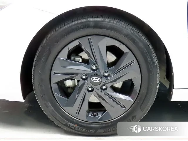 Hyundai Avante Hybrid (CN7) id 3425385 из Кореи 7