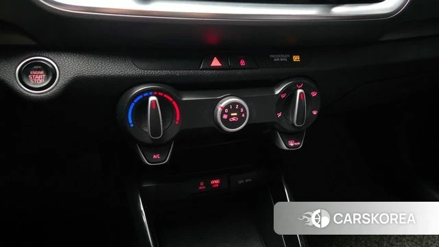 Kia Stonic id 3943121 из Кореи 7