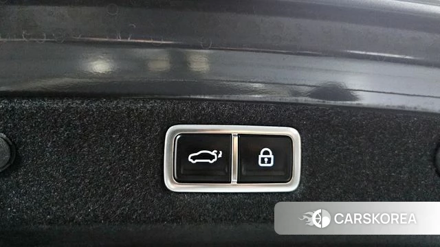 Hyundai Grandeur Hybrid (GN7) id 4421846 из Кореи 7