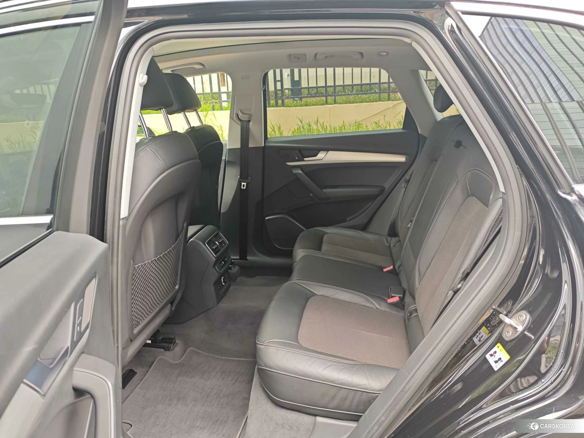 Audi Q5L id 4432197 из Китая 7
