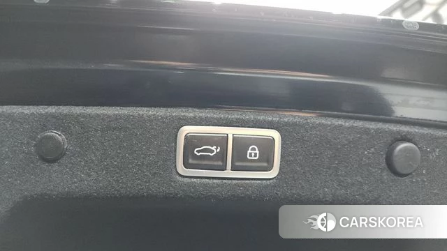 Hyundai Grandeur (GN7) id 4443258 из Кореи 7