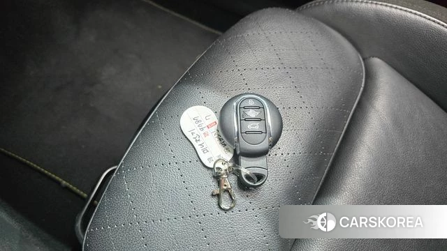 Mini Cooper Electric id 4848661 из Кореи 7