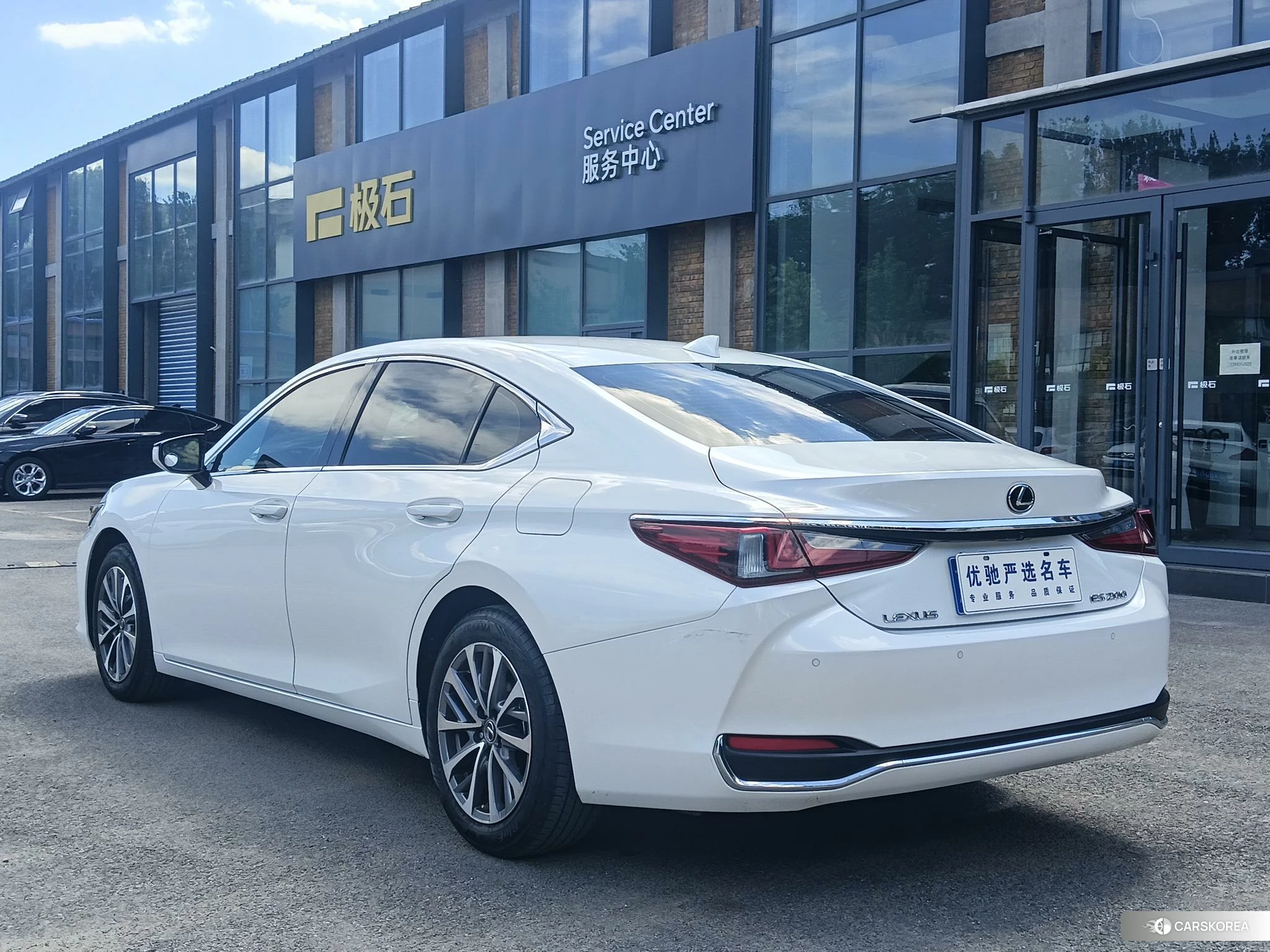 Lexus ES id 4420309 из Китая 7