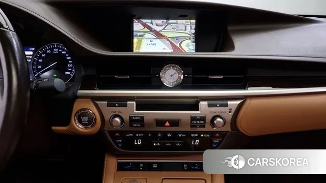 Lexus New ES350 id 2986810 из Кореи 7