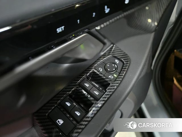 BMW 5 Series (G60) id 3922043 из Кореи 7